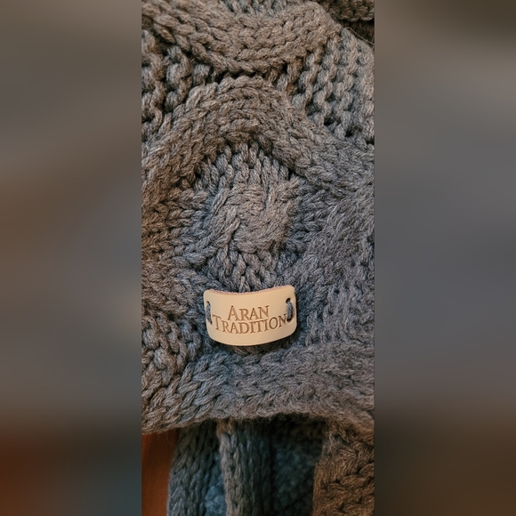 NWOT | Aran Traditions Grey Cable Knit Snood & Headband & Fingerless Mittens - Picture 5 of 15